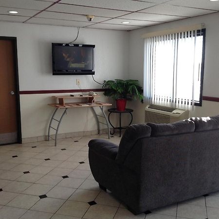 Super 8 By Wyndham Winchester Va Ngoại thất bức ảnh