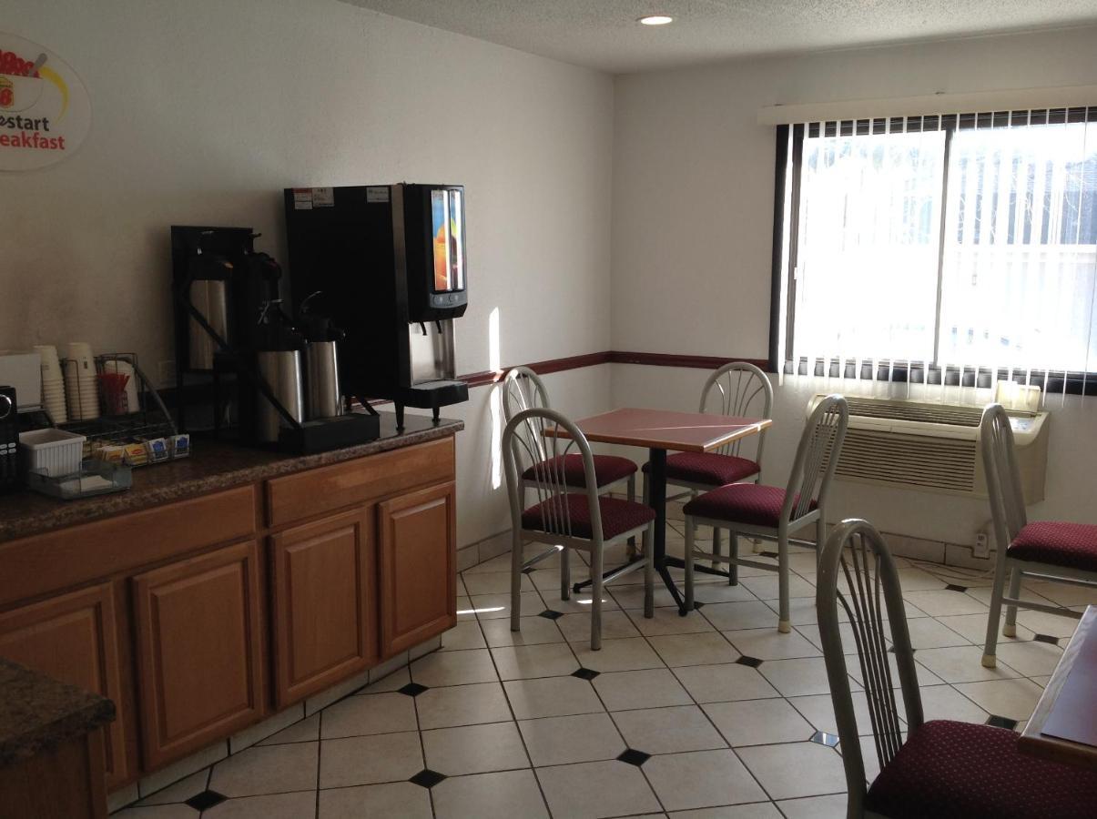 Super 8 By Wyndham Winchester Va Ngoại thất bức ảnh